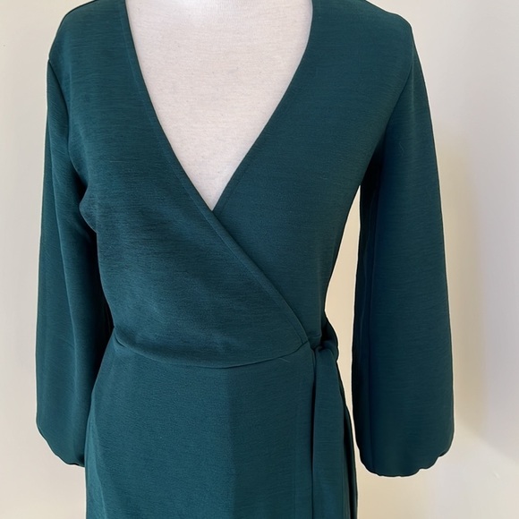 Texture and thread by MADEWELL Size S green cross over side tie dress - Picture 5 of 13